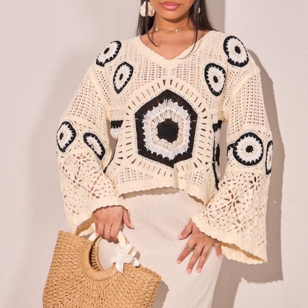 NWT ShopEvelynne Cream Black Crochet Bell Sleeve Sweater One Size Crochet Top
